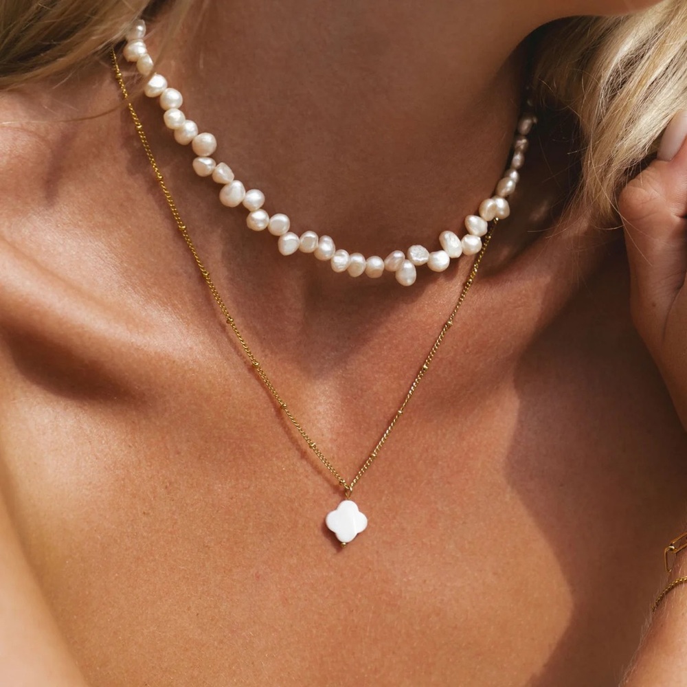 POSITANO NECKLACE 🐚 IN GOLD, NWT